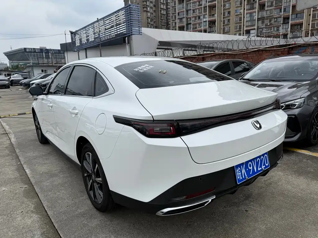 Changan Eado — миниатюра 13