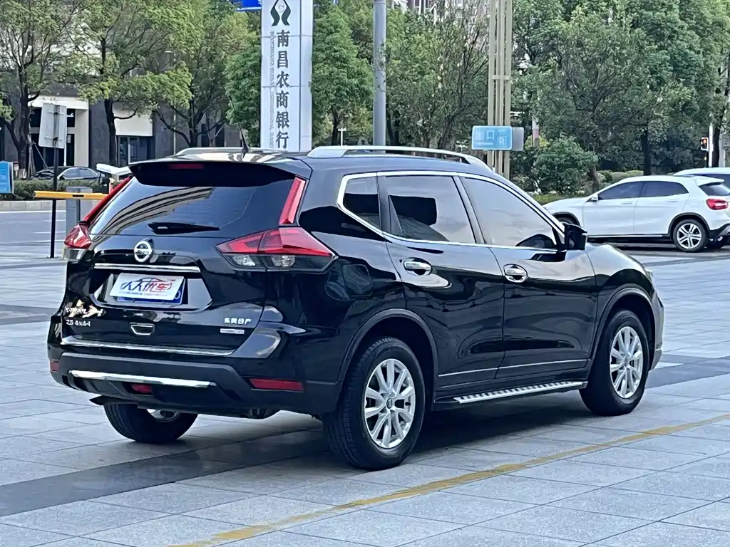NISSAN QIJUN