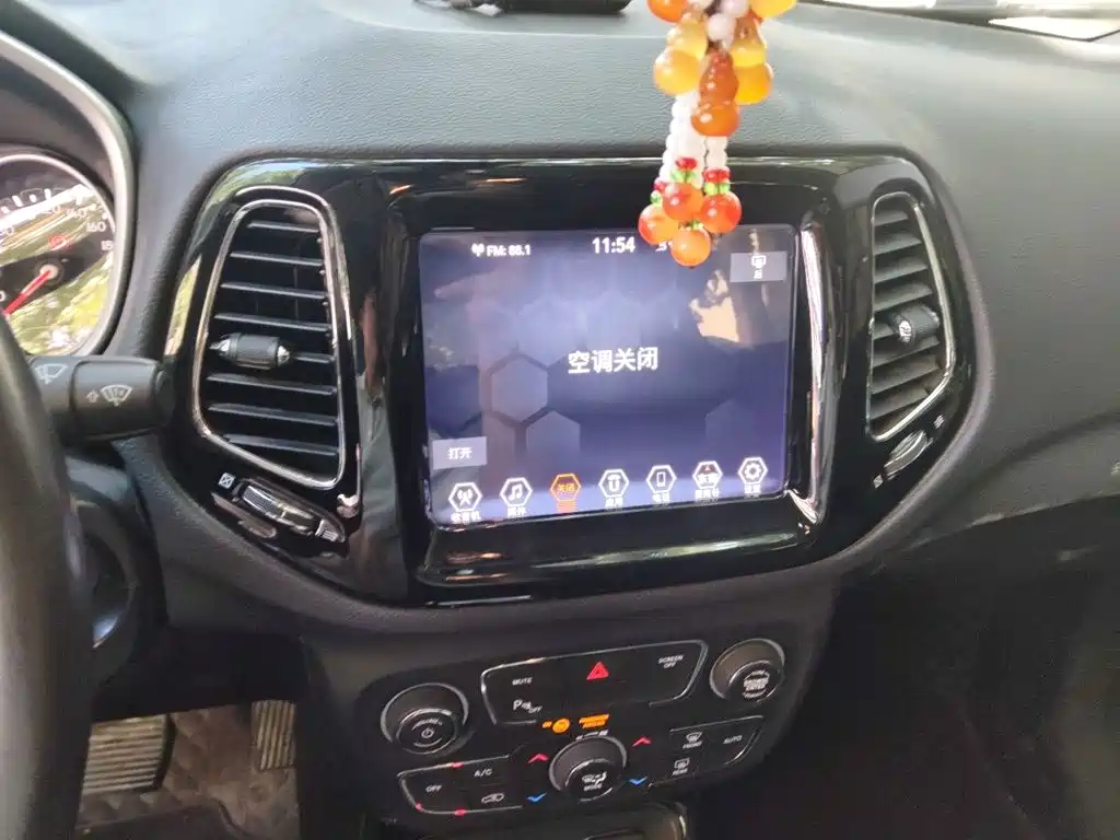 Jeep Compass — миниатюра 16