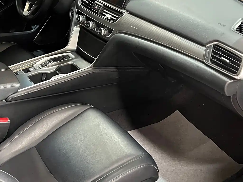 Honda Accord — миниатюра 10