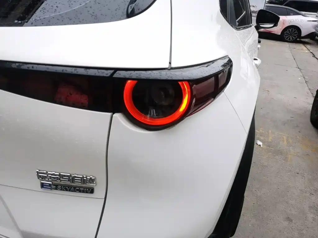 Mazda CX-30 EV — миниатюра 8