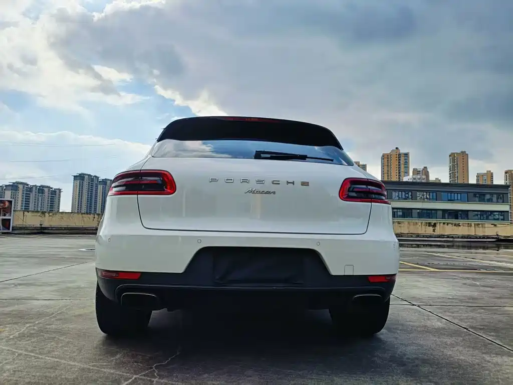 Porsche Macan — миниатюра 8