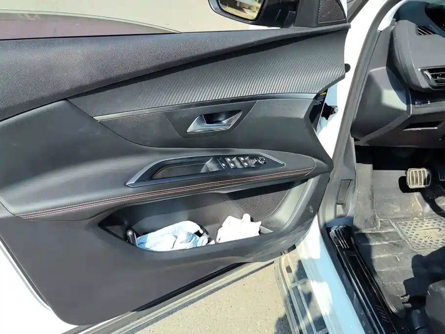 Peugeot 5008 — миниатюра 7