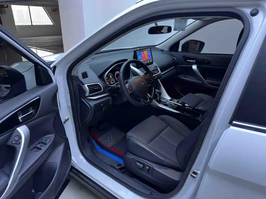 Mitsubishi Eclipse Cross — миниатюра 10
