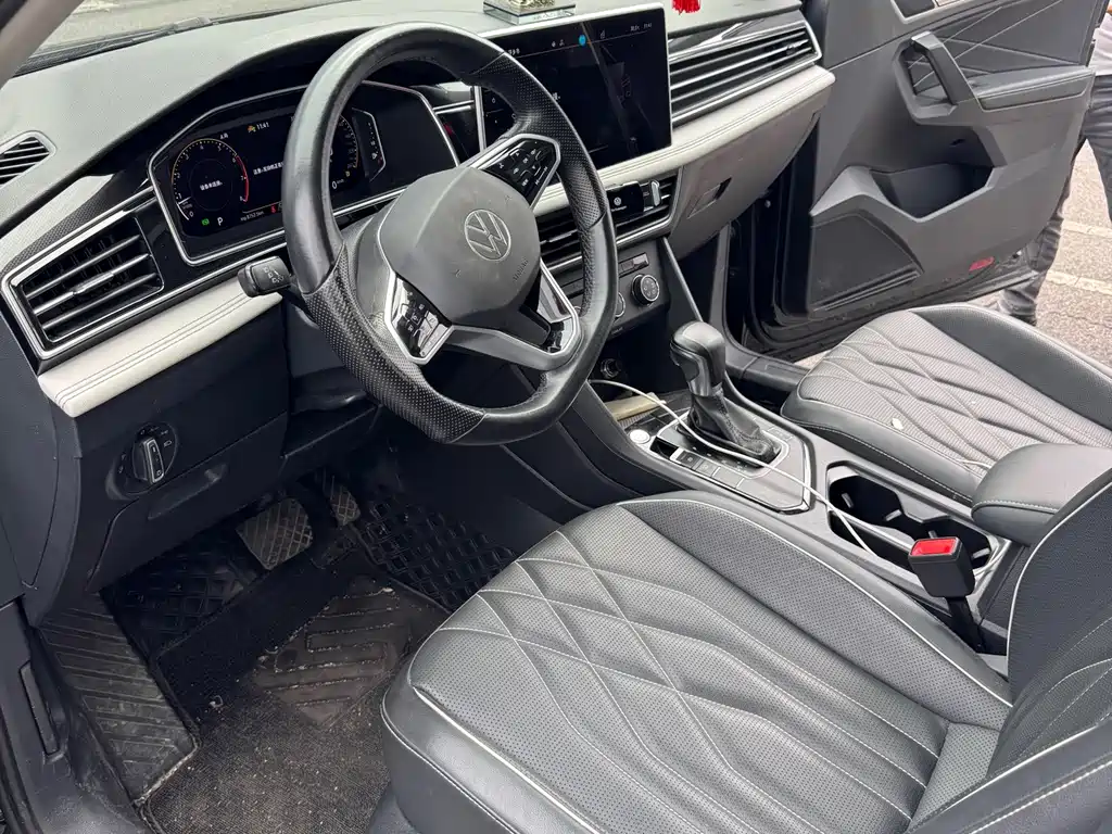 Volkswagen Tiguan L — миниатюра 6