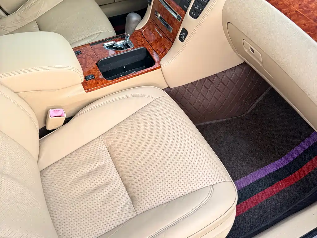 Toyota Crown — миниатюра 15