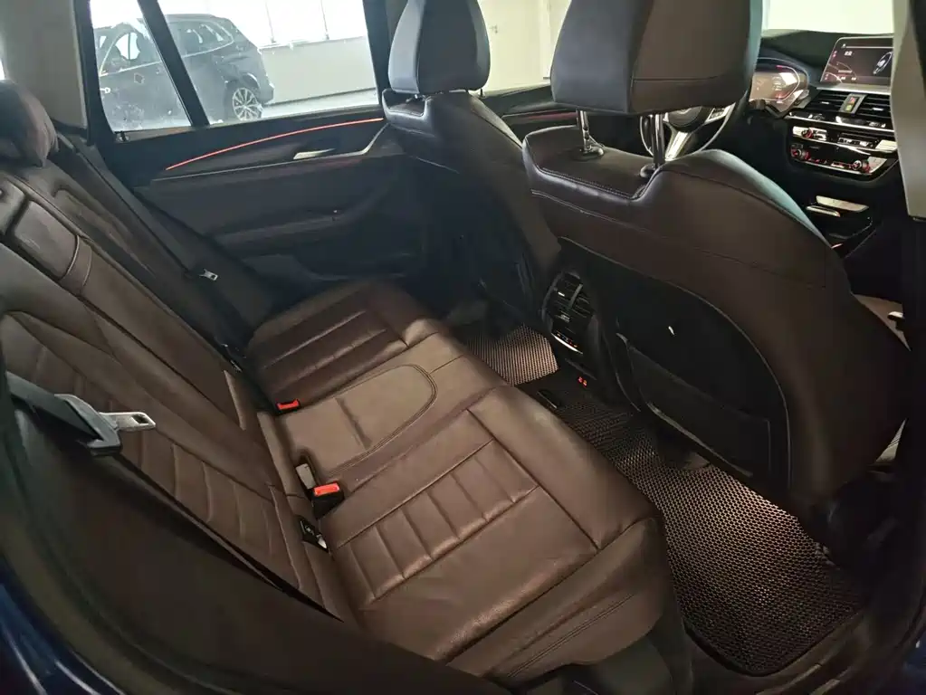 BMW X3 — миниатюра 13