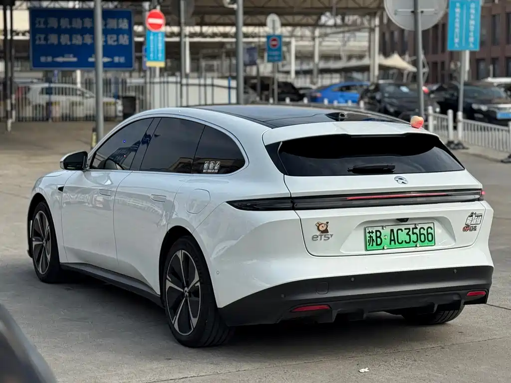 NIO NIO ET5T