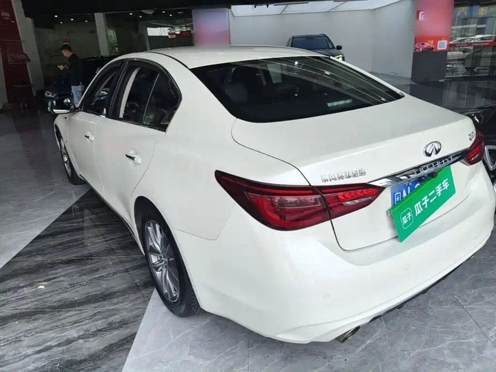Infiniti Q50L — миниатюра 5