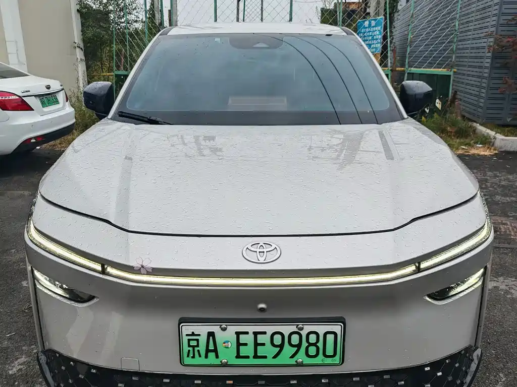 Toyota bZ3X — миниатюра 7