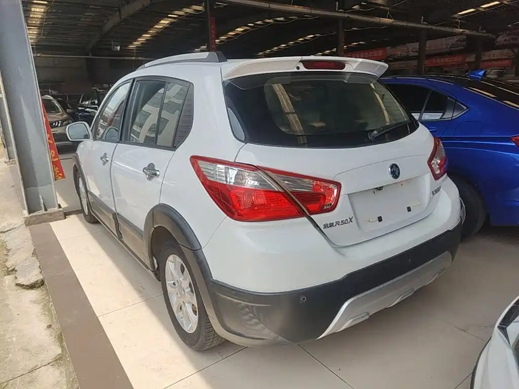 Venucia R50X — миниатюра 5