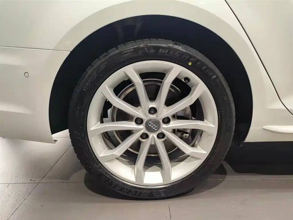 Audi A4L — миниатюра 16