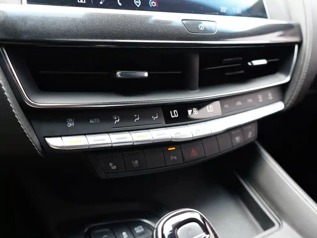 Cadillac CT5 — миниатюра 10