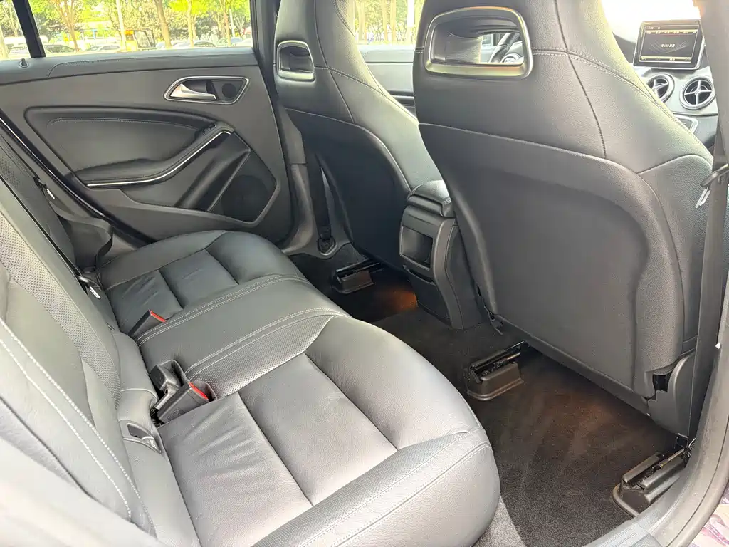 Mercedes-Benz CLA (Import) — миниатюра 17