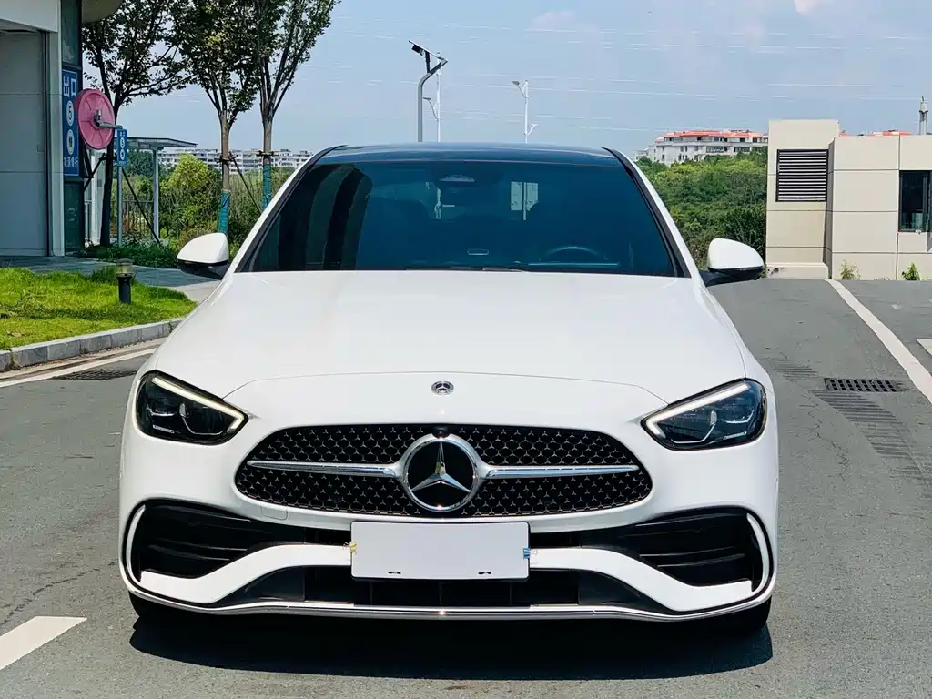 Mercedes-Benz C-Class — миниатюра 2