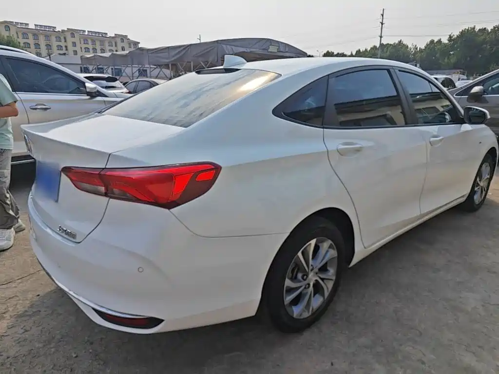 Buick Verano — миниатюра 7