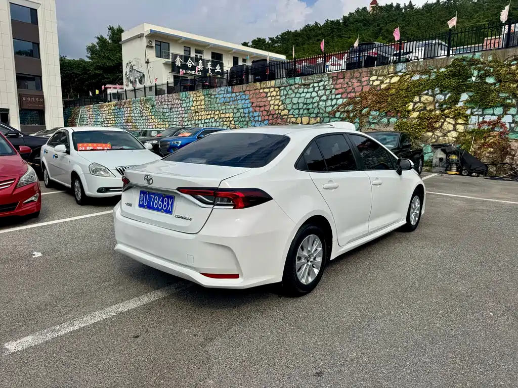 Toyota Corolla — миниатюра 9