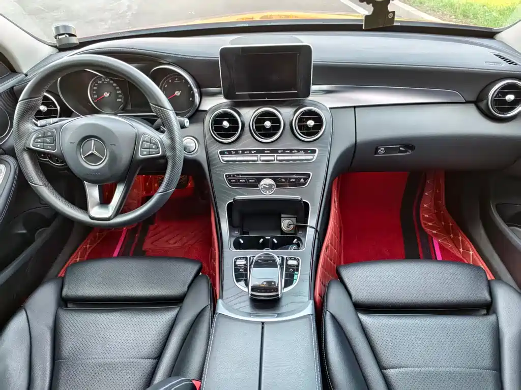 Mercedes-Benz C-Class — миниатюра 7