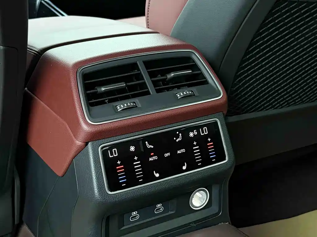 Audi A7L — миниатюра 5