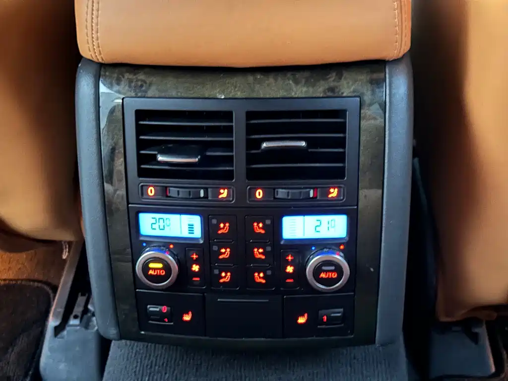 Volkswagen Touareg — миниатюра 14
