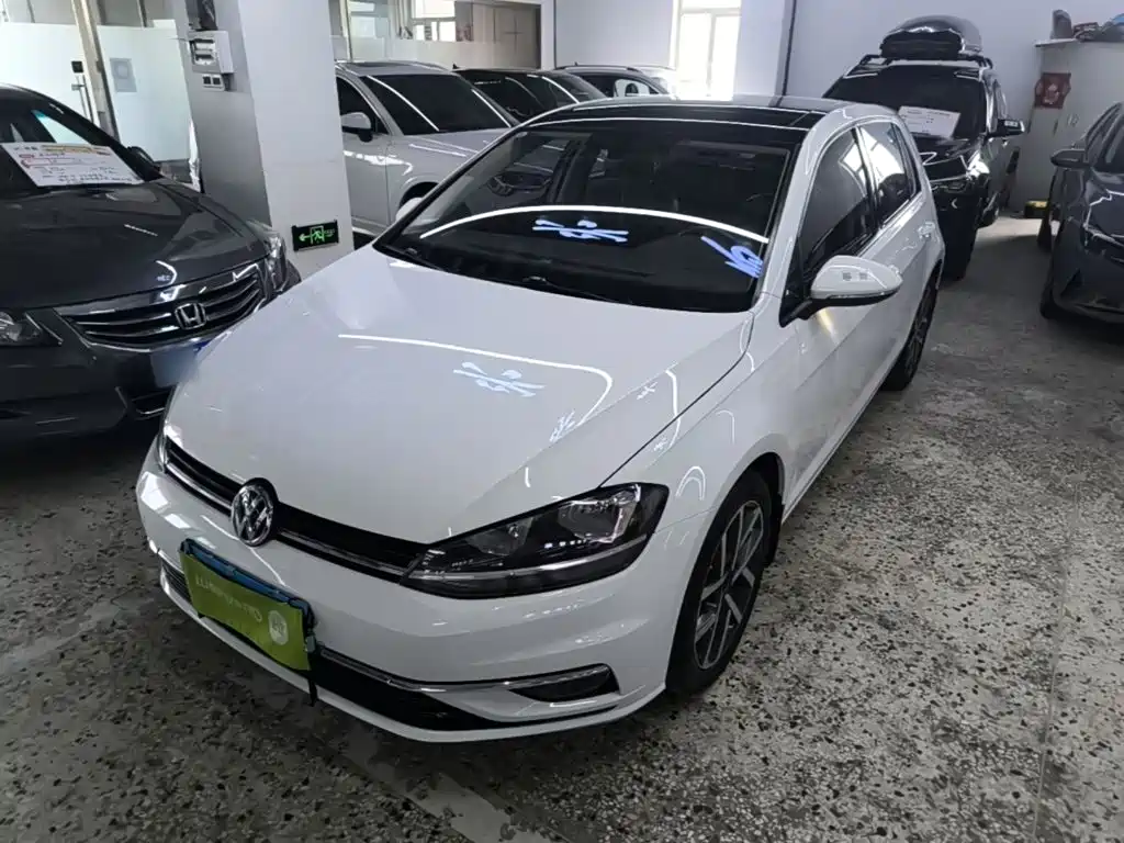 Volkswagen Golf 2018 230TSI AT Luxury