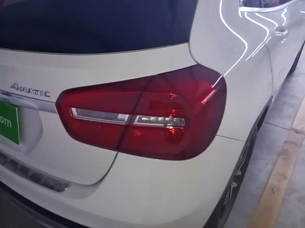 Mercedes-Benz GLA — миниатюра 8