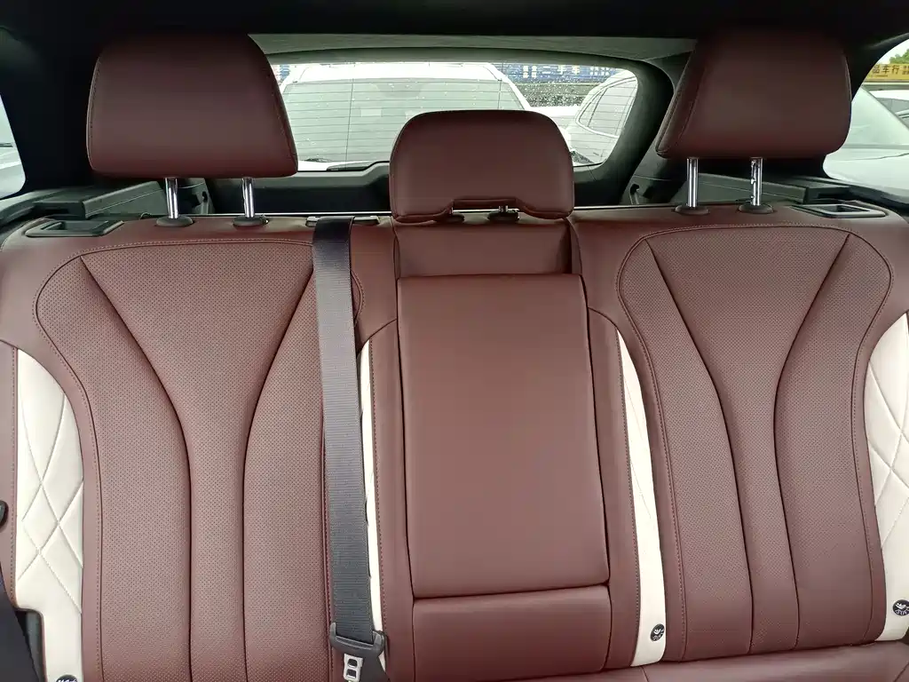 Geely Xingyue L — миниатюра 12