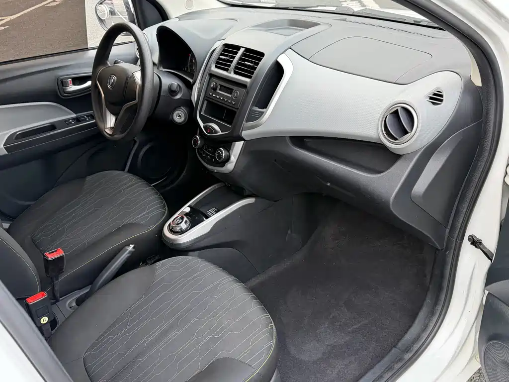 Changan Benben E-Star — миниатюра 8