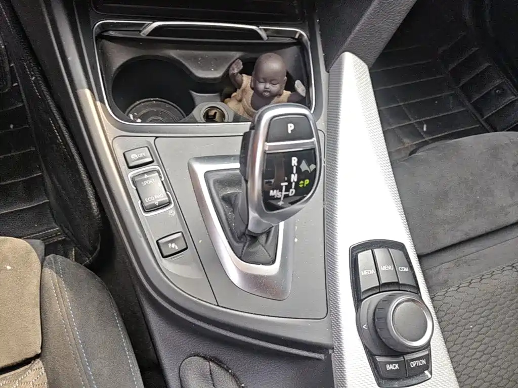 BMW 3 Series — миниатюра 14