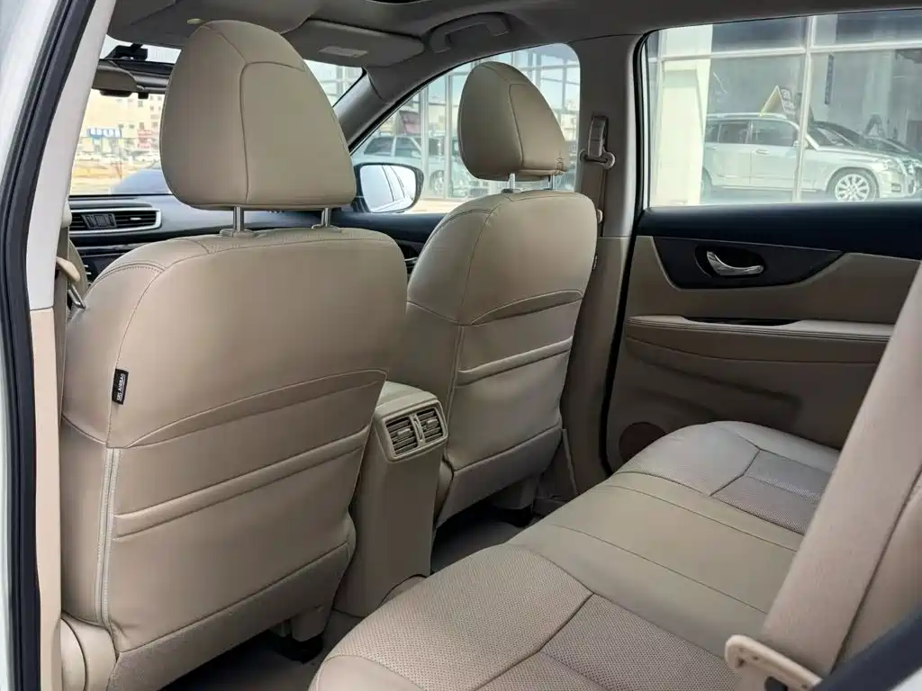 Nissan X-Trail 2014 2.0L CVT Comfort 2WD