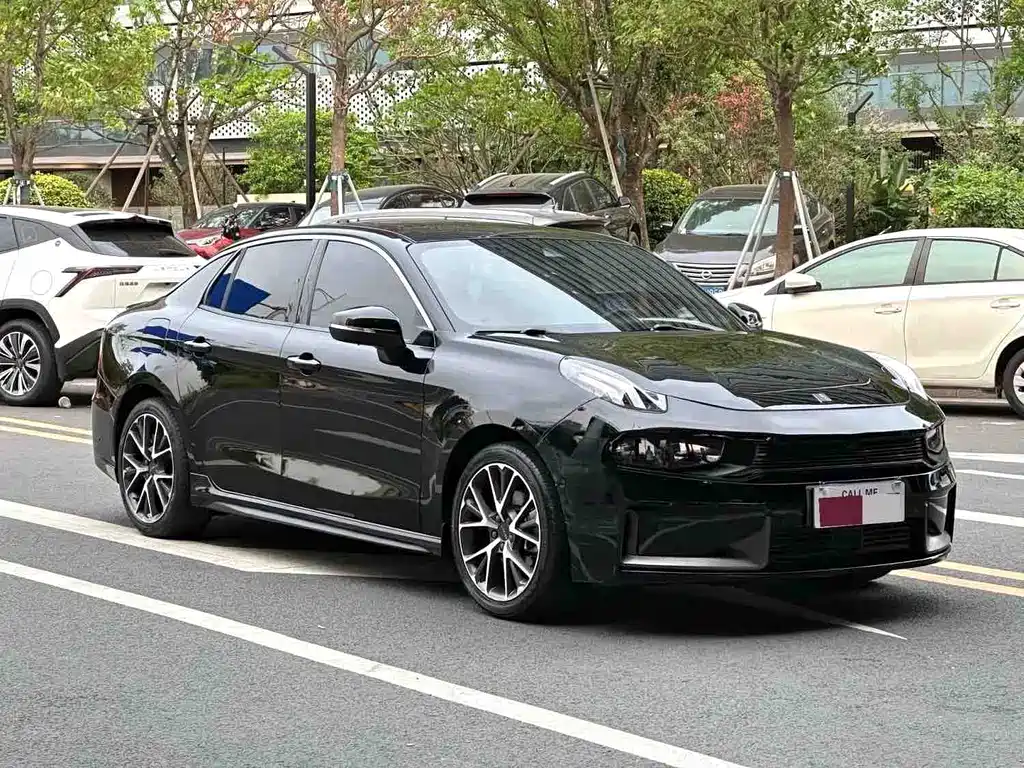 Купить Lynk & Co 03