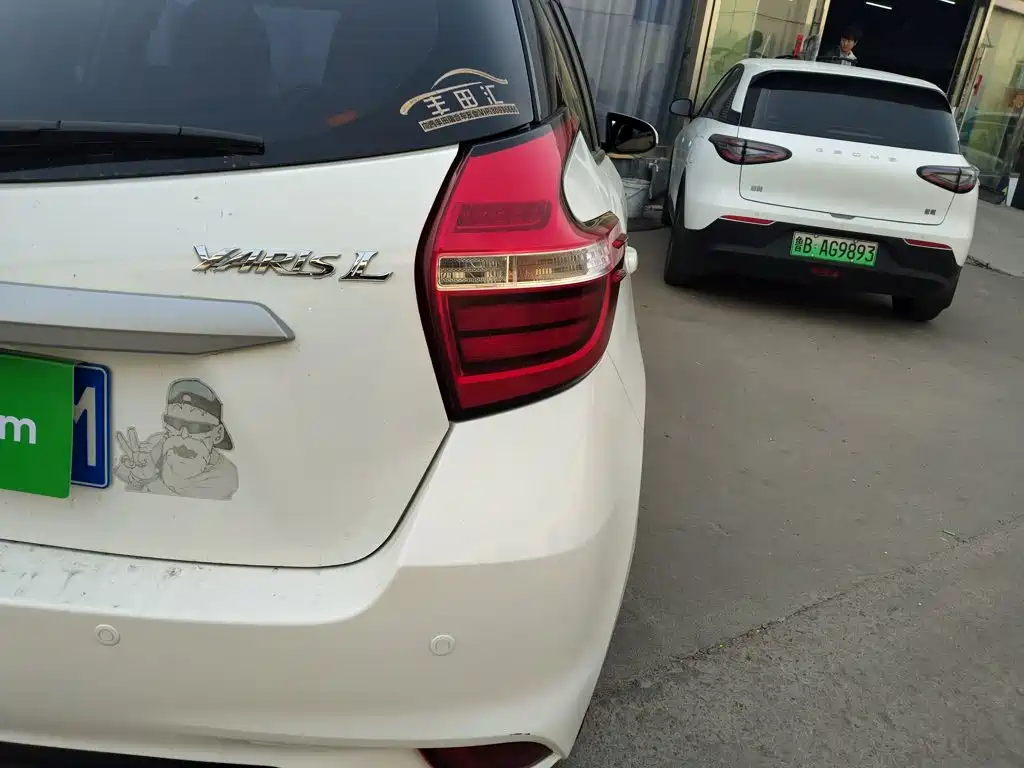 Toyota Yaris L — миниатюра 8