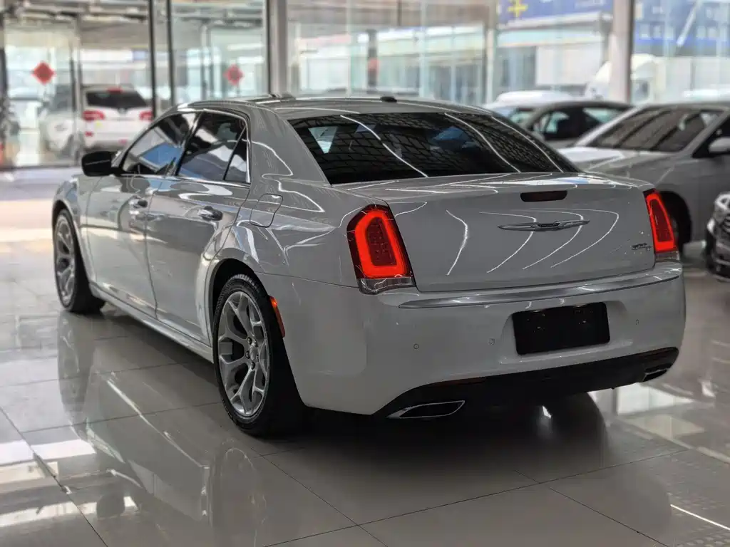 Chrysler 300C 2016 3.0L