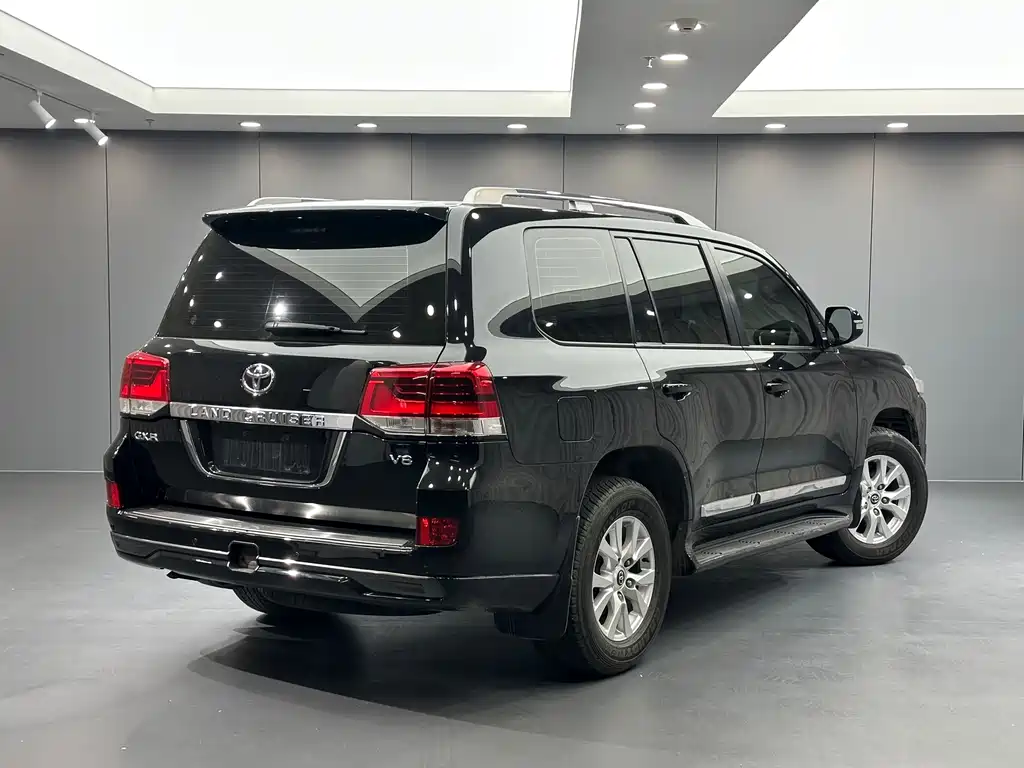 Toyota Land Cruiser — миниатюра 4