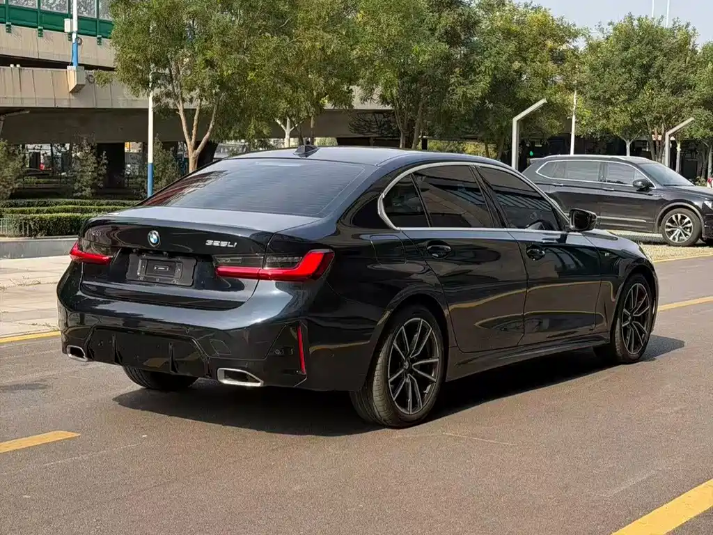 BMW 3 Series — миниатюра 4