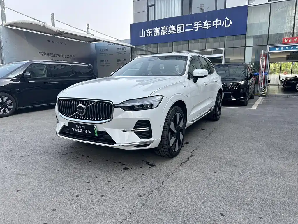 Volvo XC60 PHEV 2024