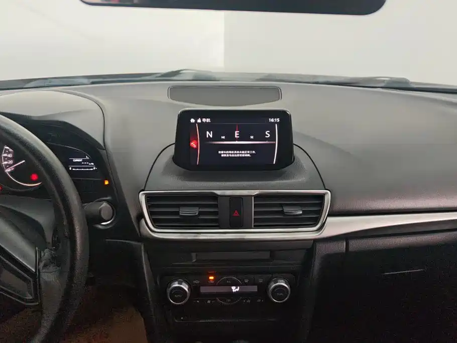 Mazda 3 Axela — миниатюра 13