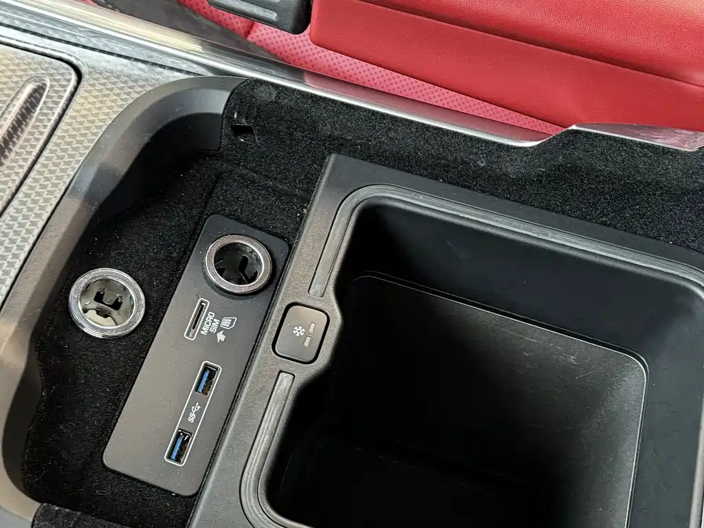 Land Rover Sport — миниатюра 11