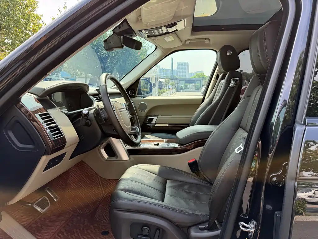 Land Rover Range Rover — миниатюра 12