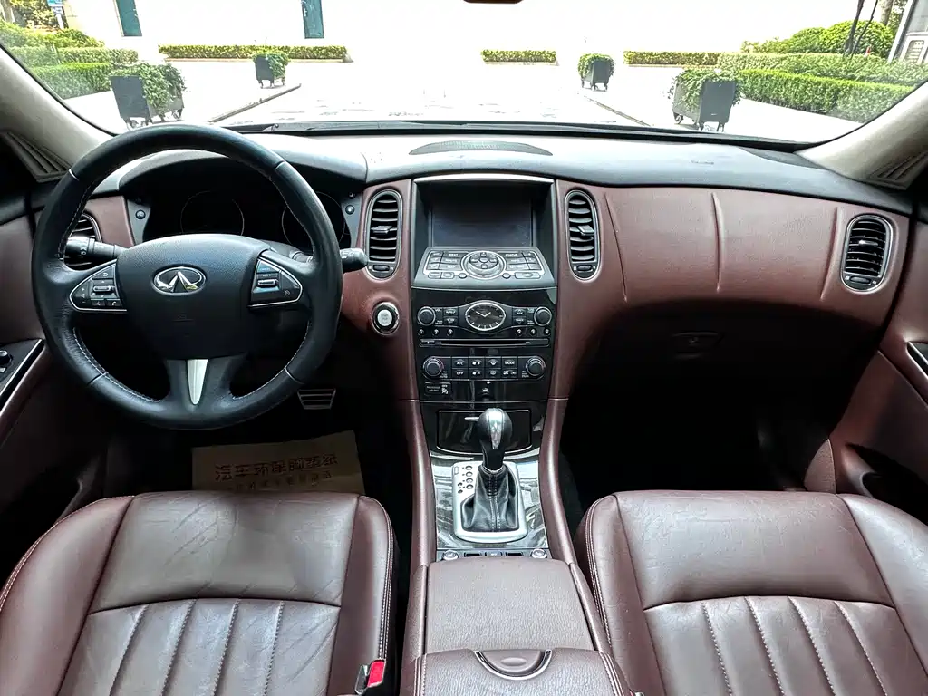 Infiniti QX50 2015 2.5L Enjoy