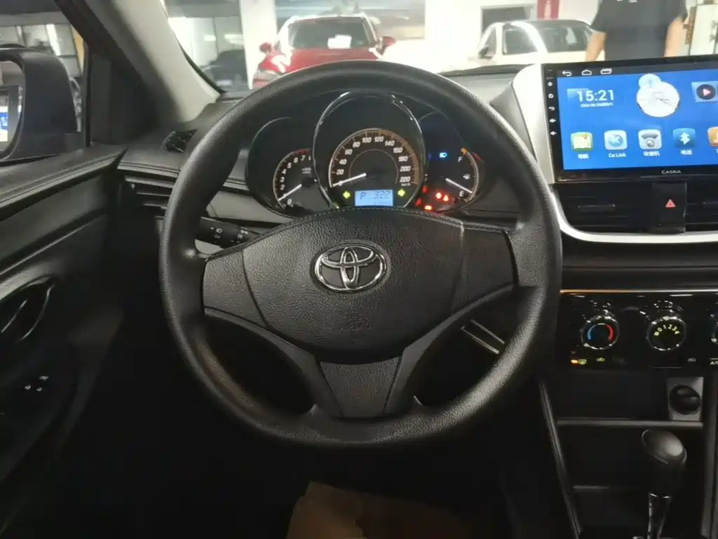 Toyota Yaris L — миниатюра 11