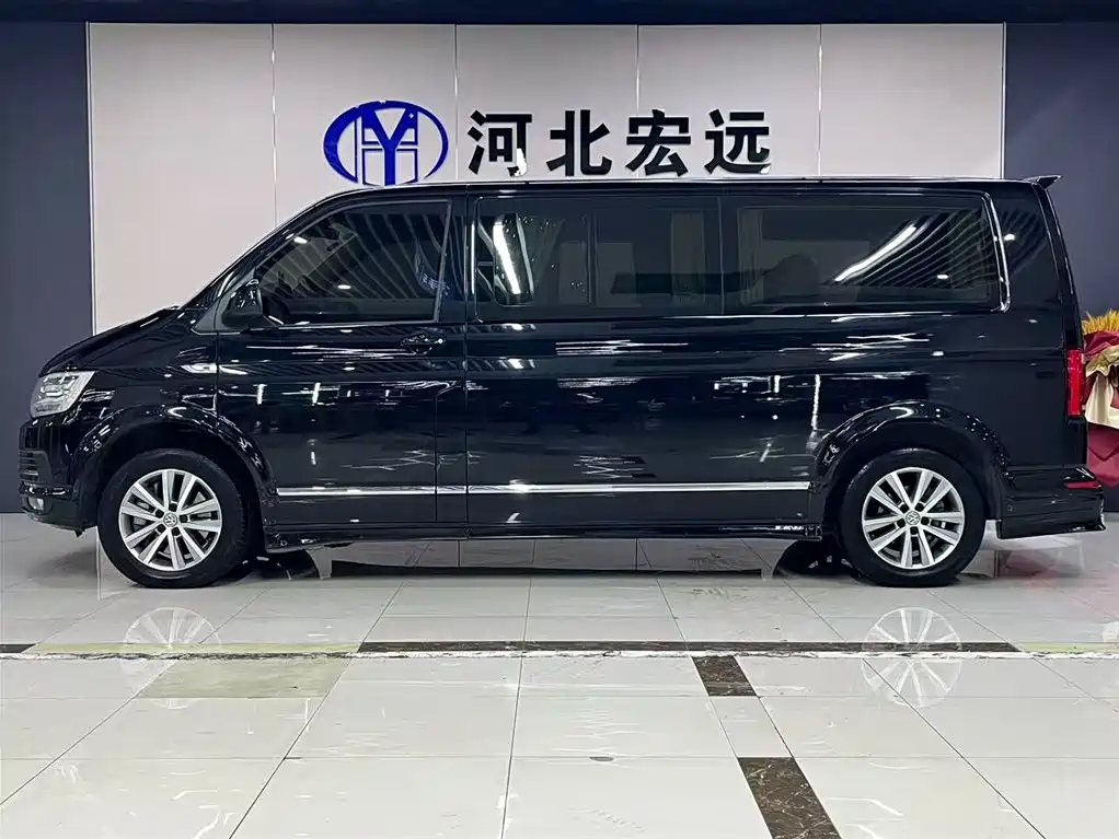 Volkswagen Caravelle 2017 2.0TSI Luxury 7 мест