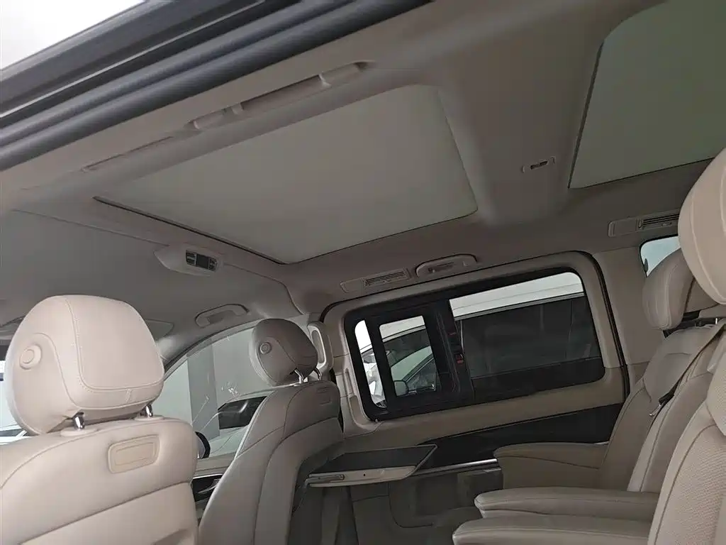 Mercedes-Benz V-Class V 2017 V 260 L Luxury Long Wheelbase