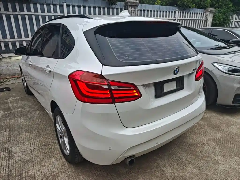 BMW 2 Series Active Tourer — миниатюра 5