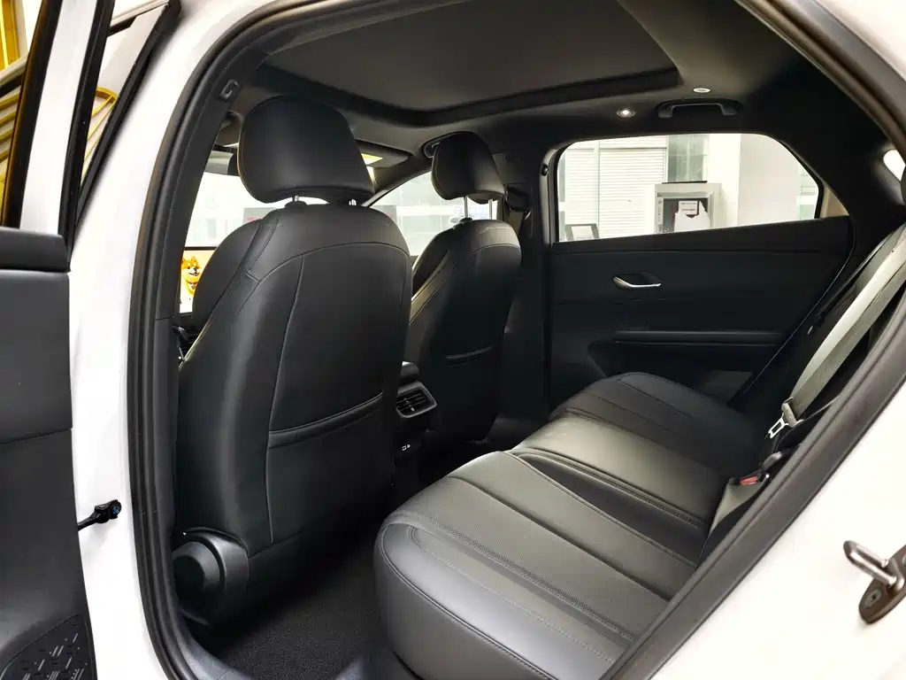 BYD e7 — миниатюра 6