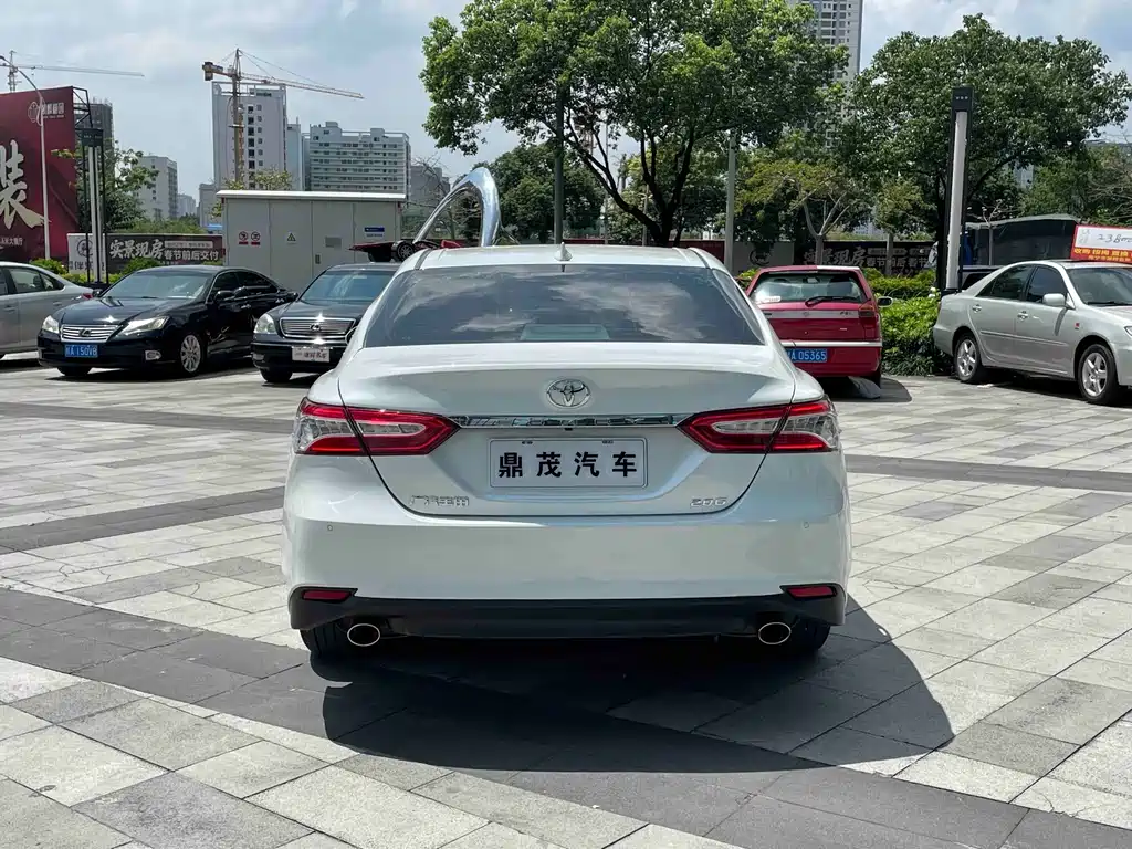 Toyota Camry — миниатюра 4