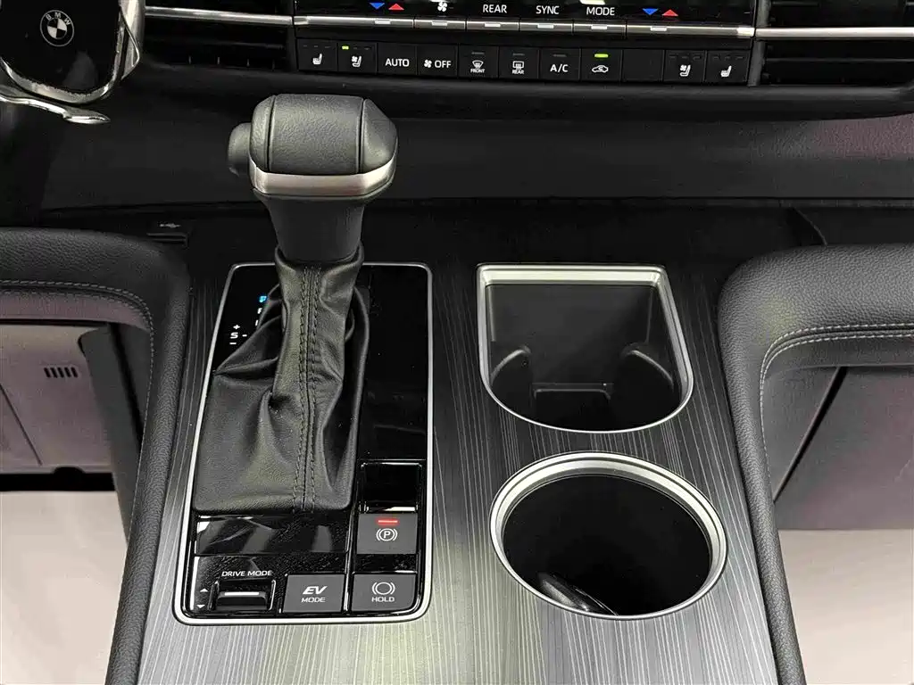 Toyota Sienna — миниатюра 11