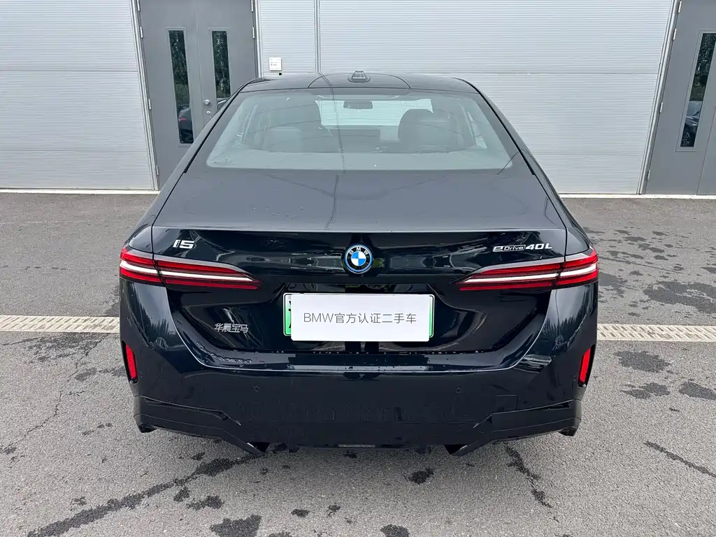 BMW i5 — миниатюра 7