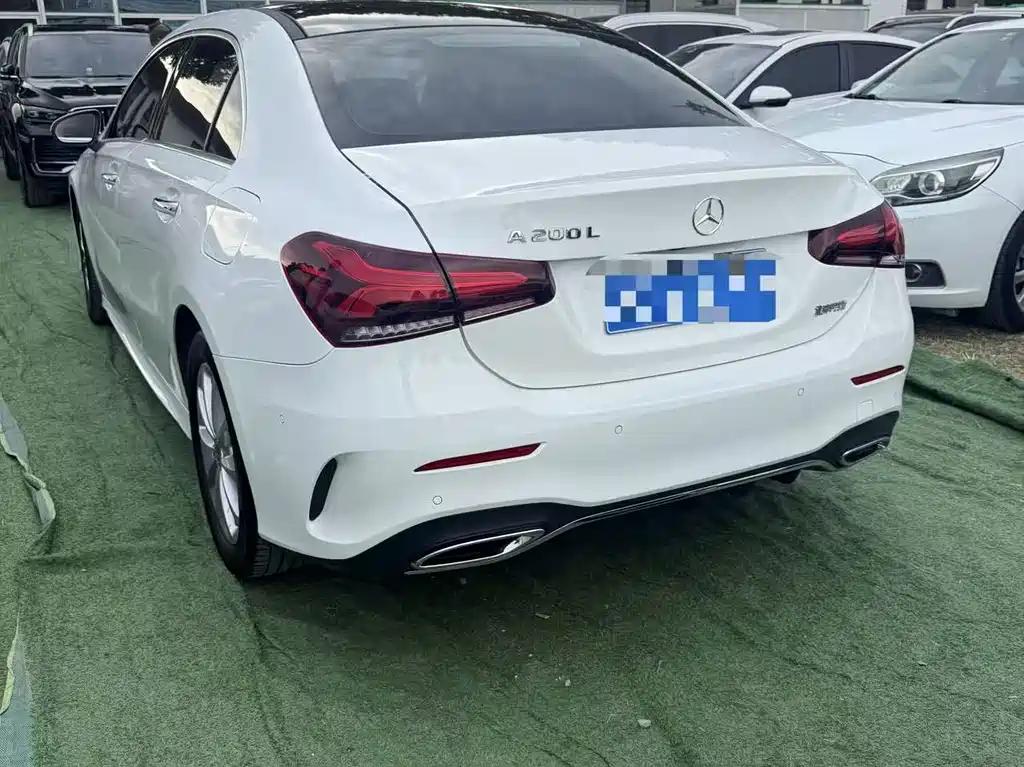 Mercedes-Benz A-Class — миниатюра 7