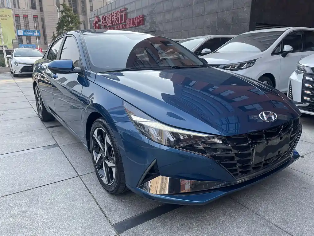 Hyundai Elantra — миниатюра 3